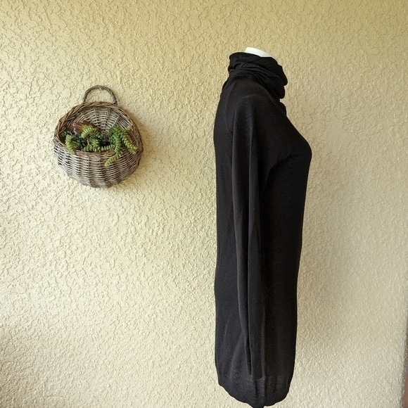 Theory pullover turtle neck shift sweater dress - Picture 2 of 5